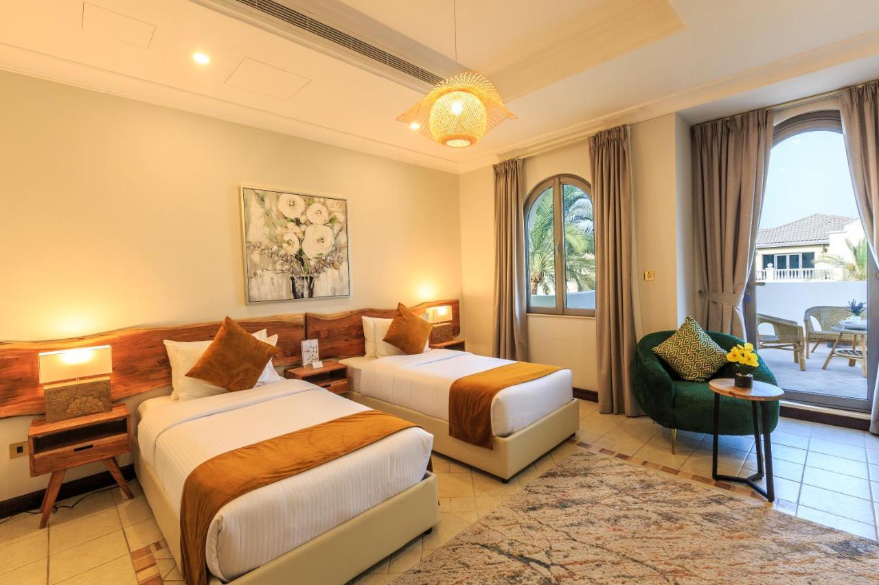 The S Holiday Homes - Stunning 5 Bedrooms Villa At The Palm Jumeirah With Private Beach And Pool Dubai Bagian luar foto