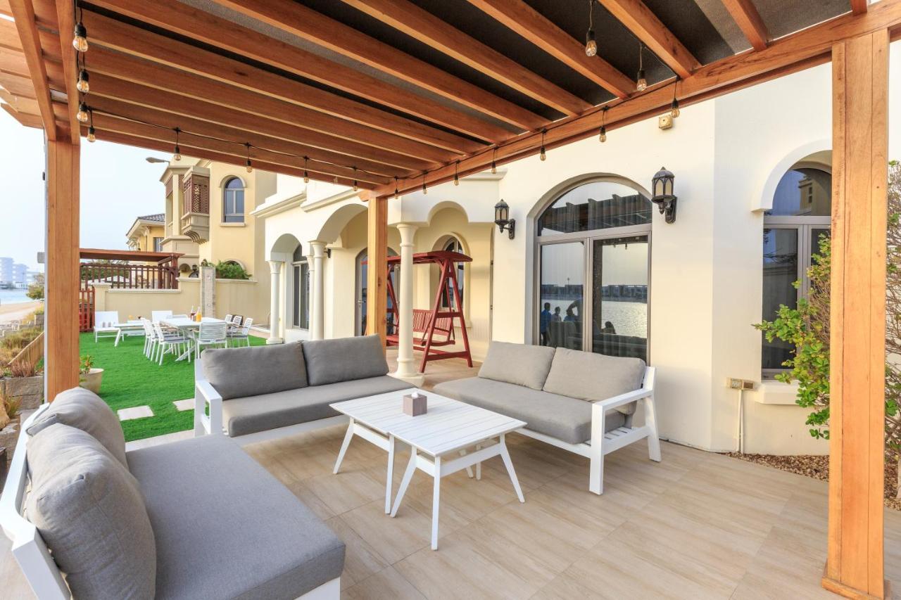 The S Holiday Homes - Stunning 5 Bedrooms Villa At The Palm Jumeirah With Private Beach And Pool Dubai Bagian luar foto