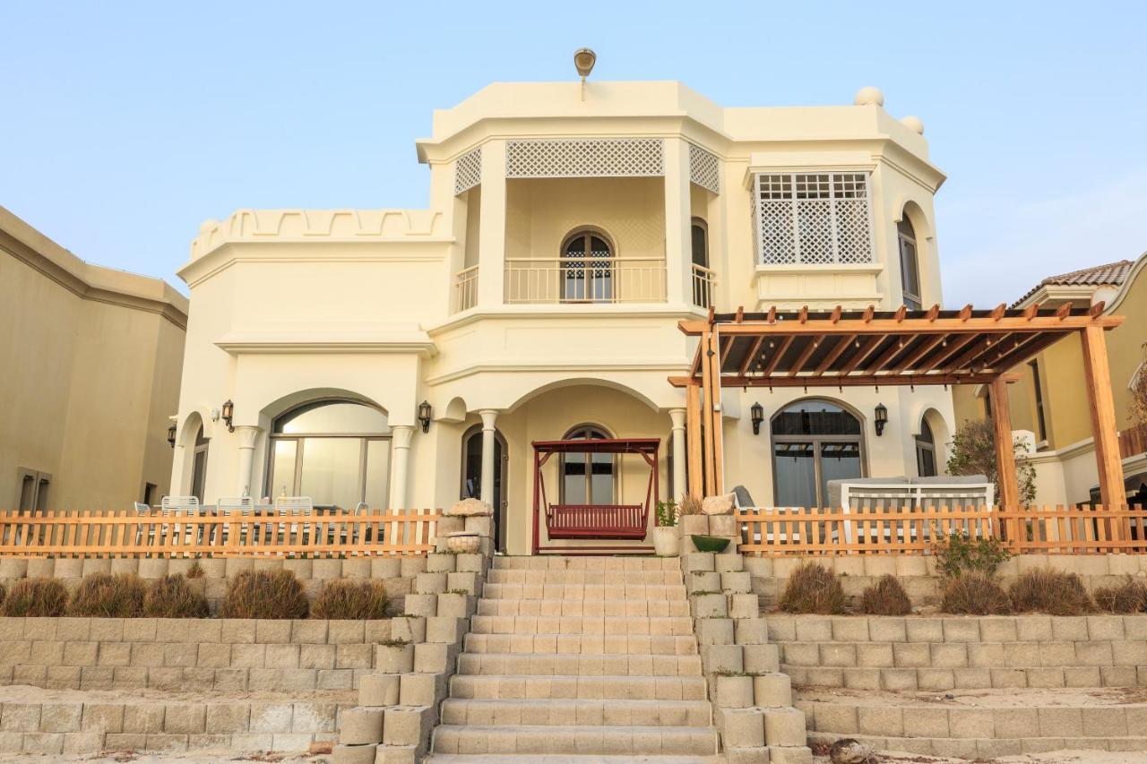 The S Holiday Homes - Stunning 5 Bedrooms Villa At The Palm Jumeirah With Private Beach And Pool Dubai Bagian luar foto